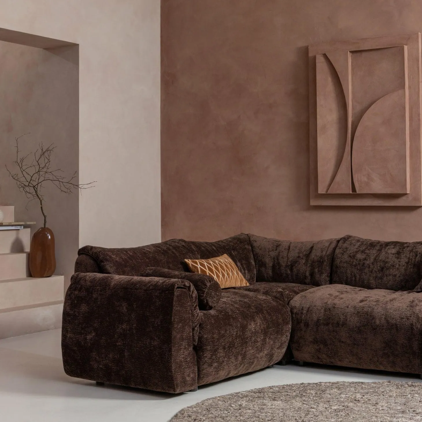 Baggy rolkussen 50xØ23cm 3d chenille donkerbruin - Loft24.nl