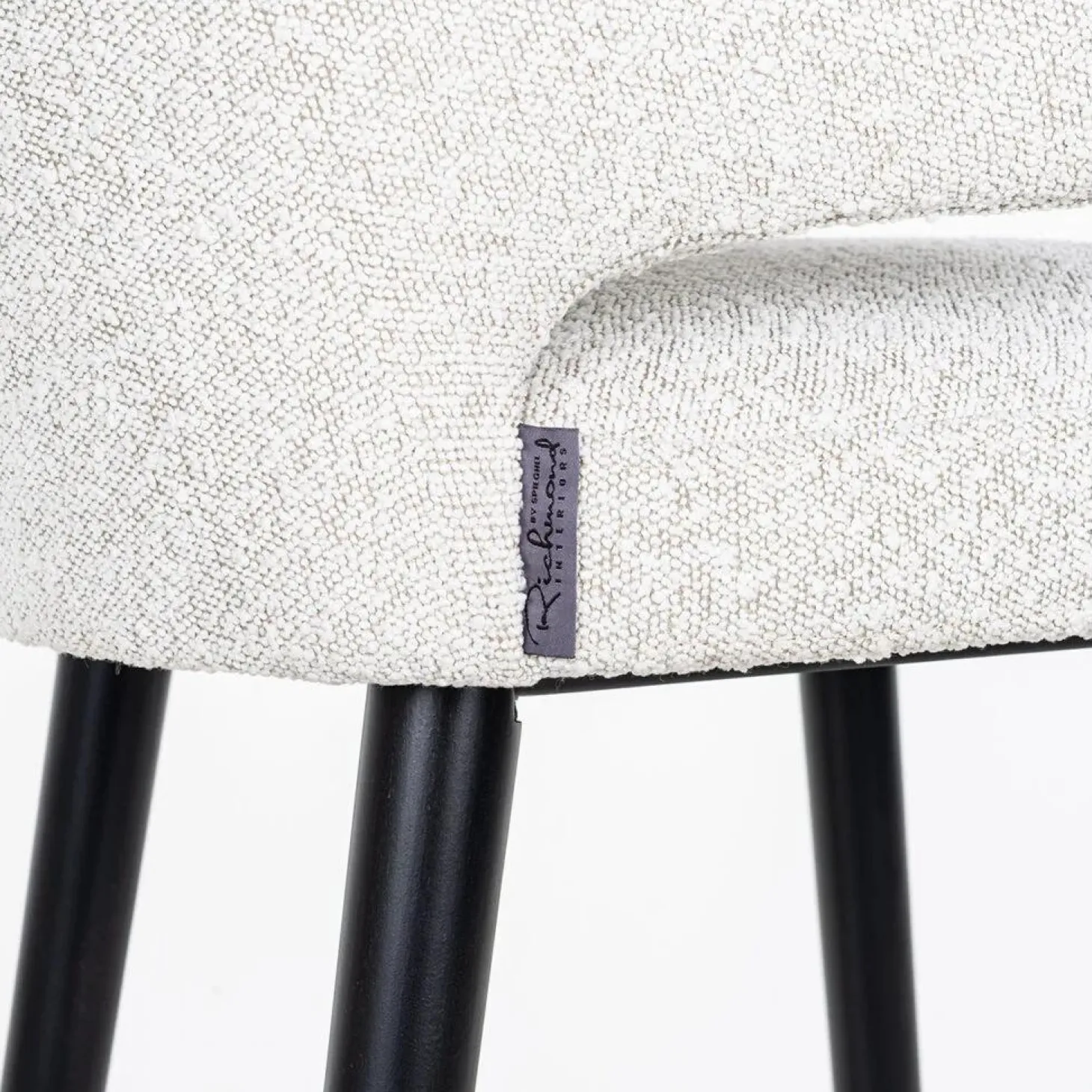 Barstoel Indigo Bouclé Wit - zithoogte 76cm - Loft24.nl