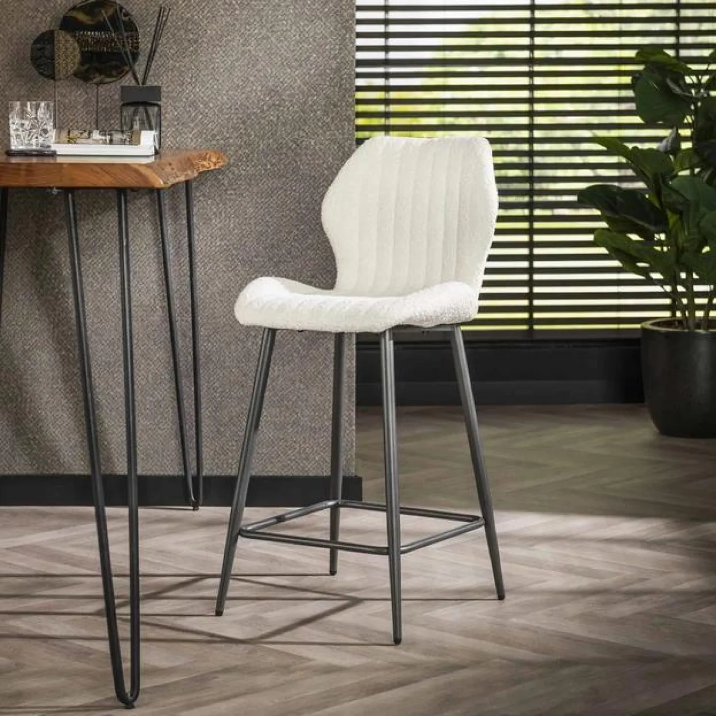 Barstoel Lende Bouclé Grijs (zithoogte 67 cm) - Loft24.nl