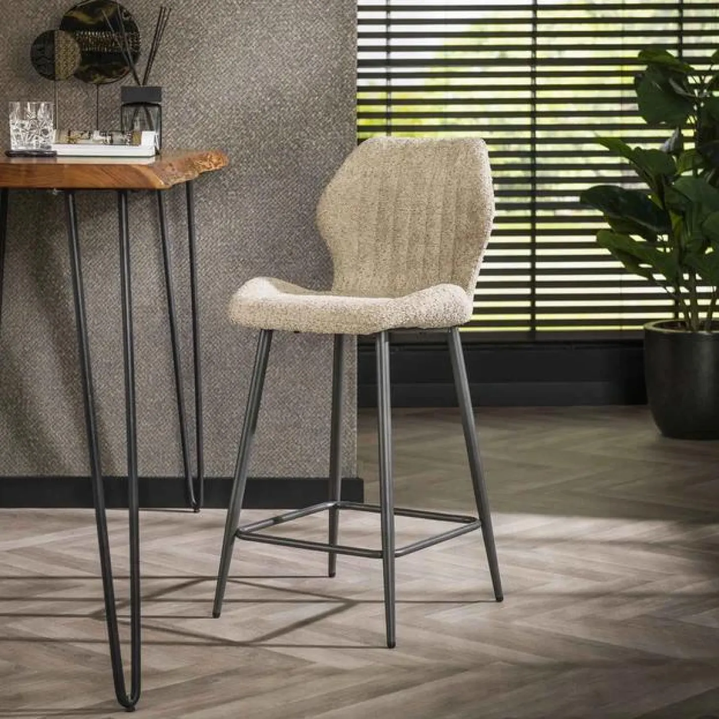 Barstoel Lende Bouclé Grijs (zithoogte 67 cm) - Loft24.nl