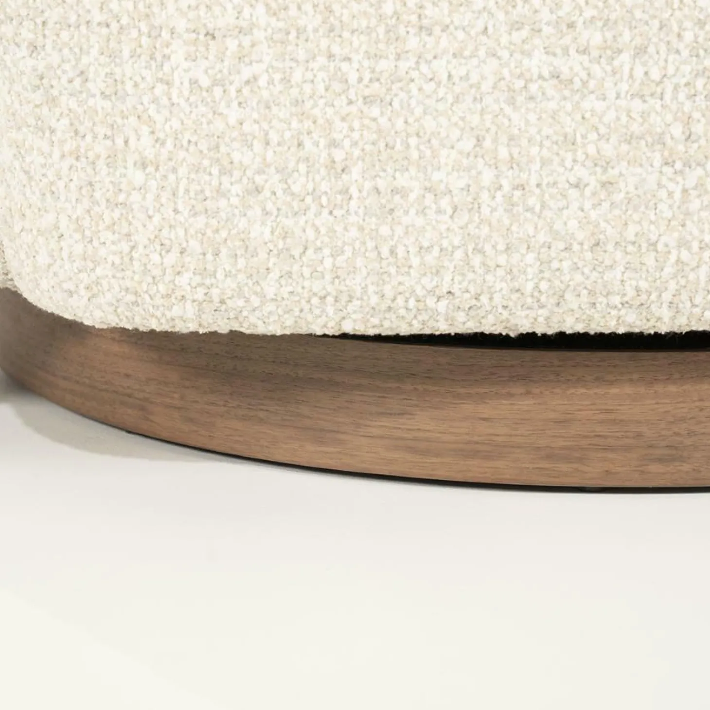 Draaifauteuil Jordan Grove Bouclé - Beige - Loft24.nl