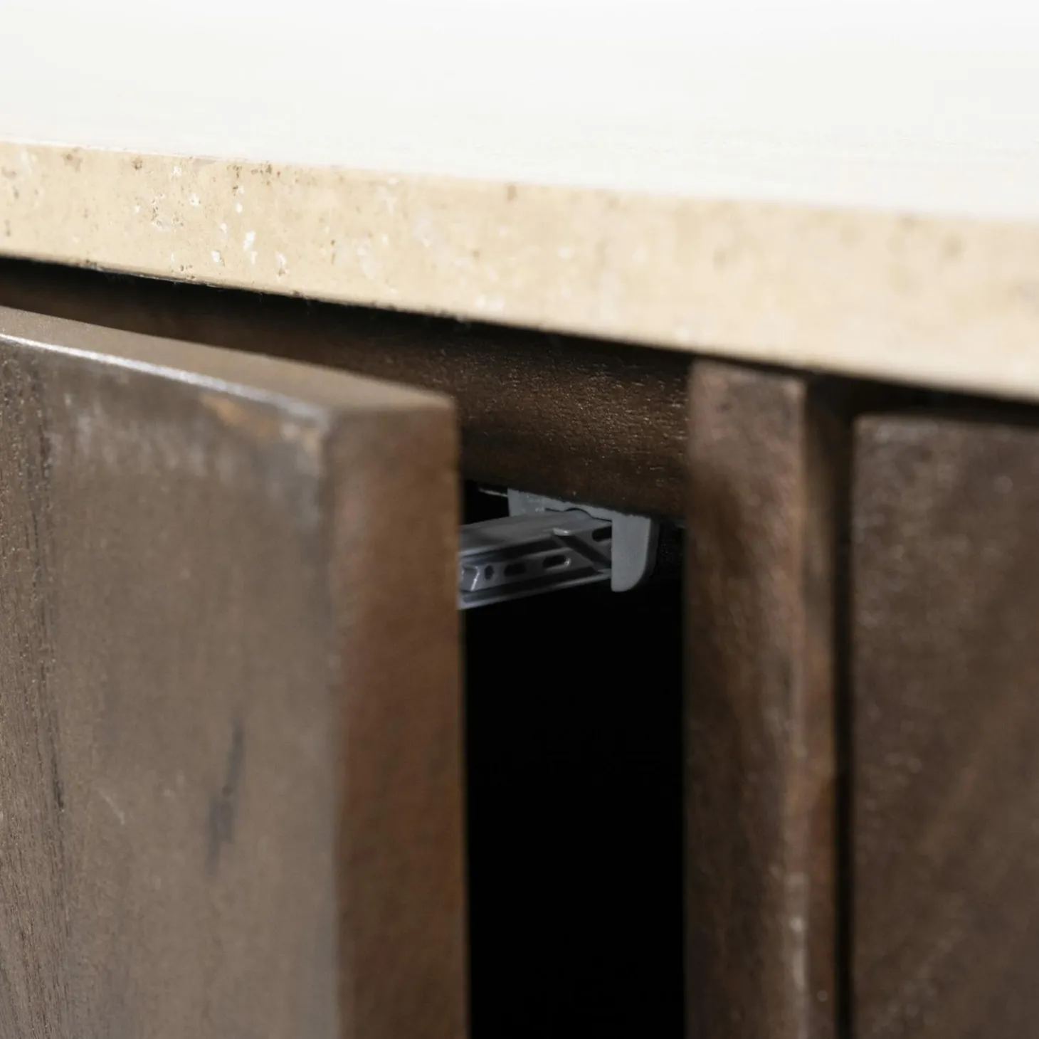 Dressoir Lio Mangohout Travertin 200x41x75cm - bruin - Loft24.nl