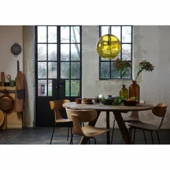 Eetkamerstoel Form met zwarte poot - Naturel - Loft24.nl