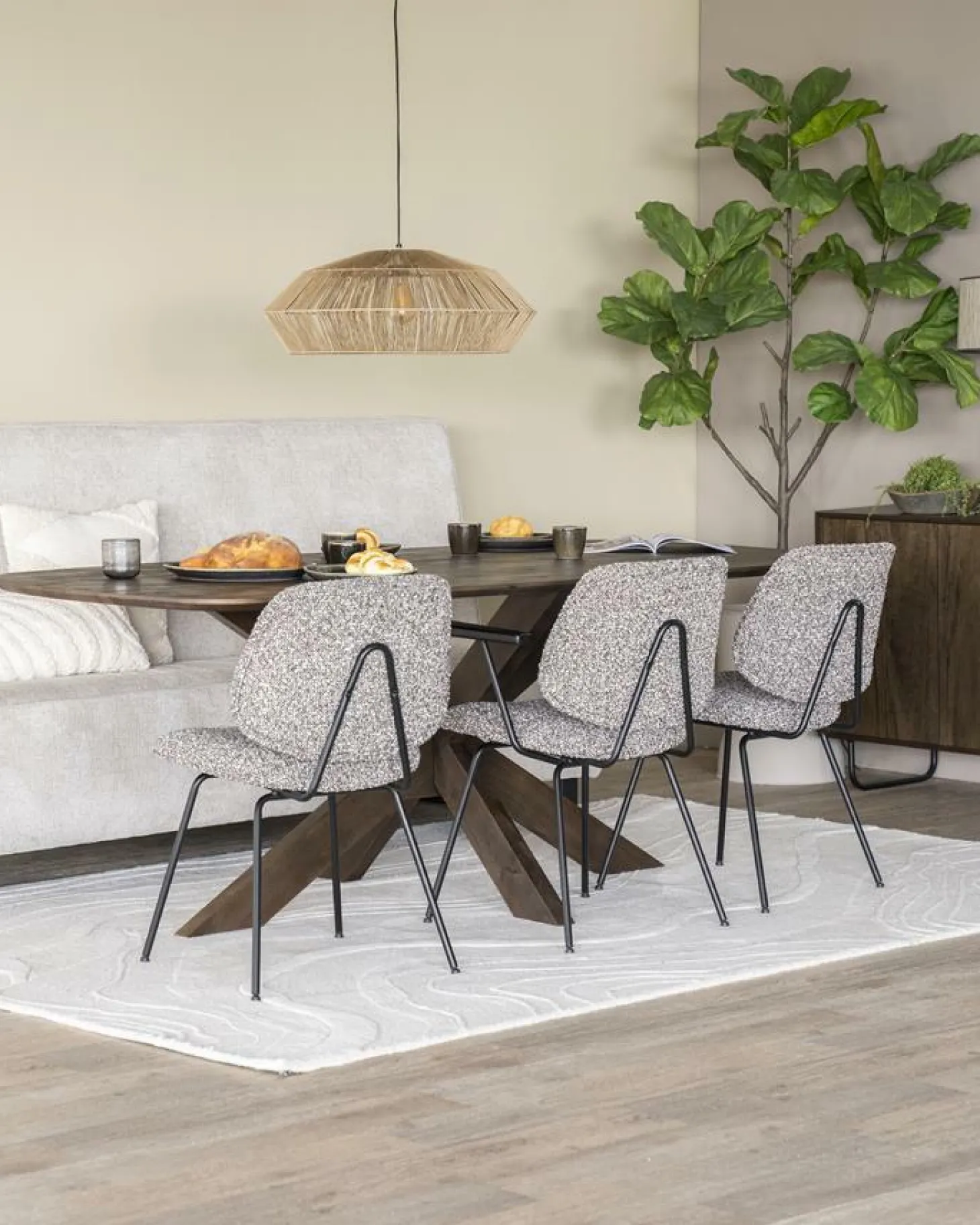 Eetkamerstoel Jon met armleuning - Taupe - Loft24.nl