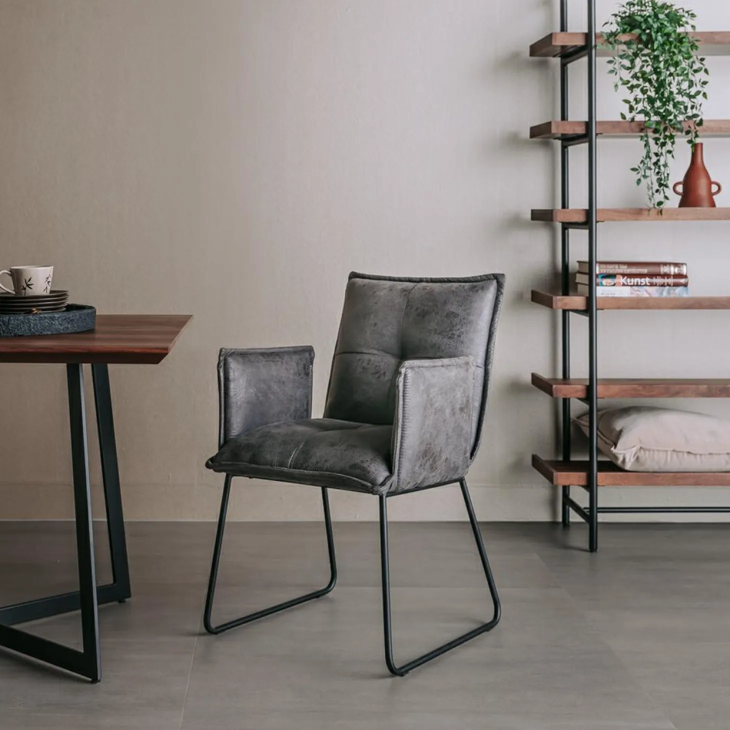 Eetkamerstoelstoel Seda met armleuning - Grijs - Loft24.nl