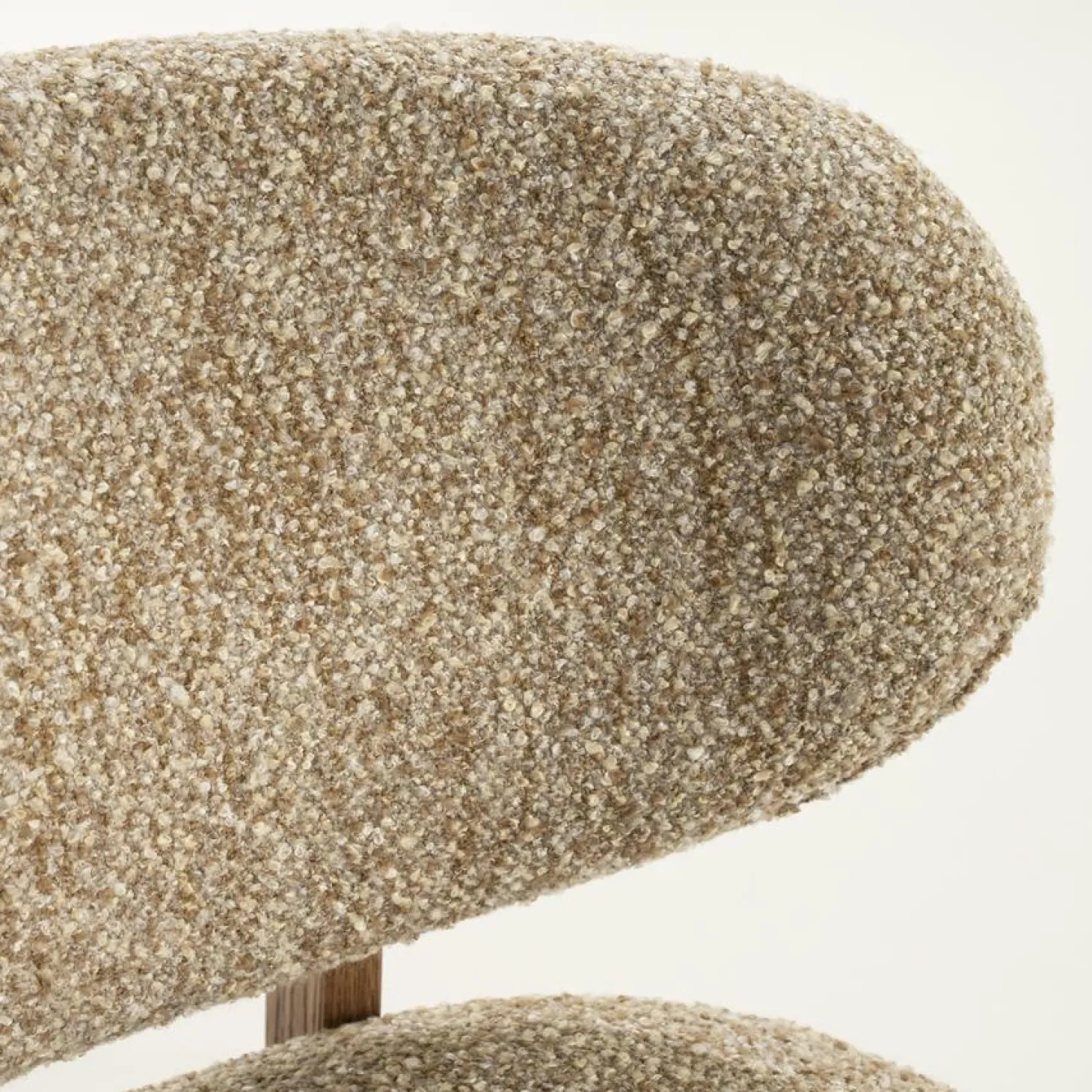 Fauteuil Reza Bouclé en bruin eikenhout - Taupe - Loft24.nl