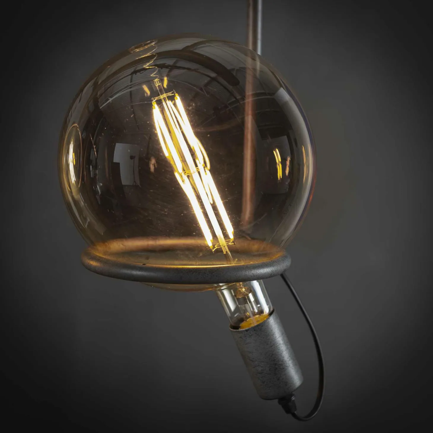 Kooldraadlamp Bol XXL Ø20 Smoke Grey dimbaar - Loft24.nl