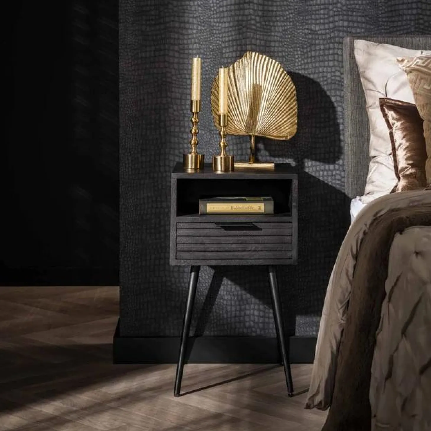 Nachtkastje Marina Mangohout met 1 lade - Zwart - Loft24.nl