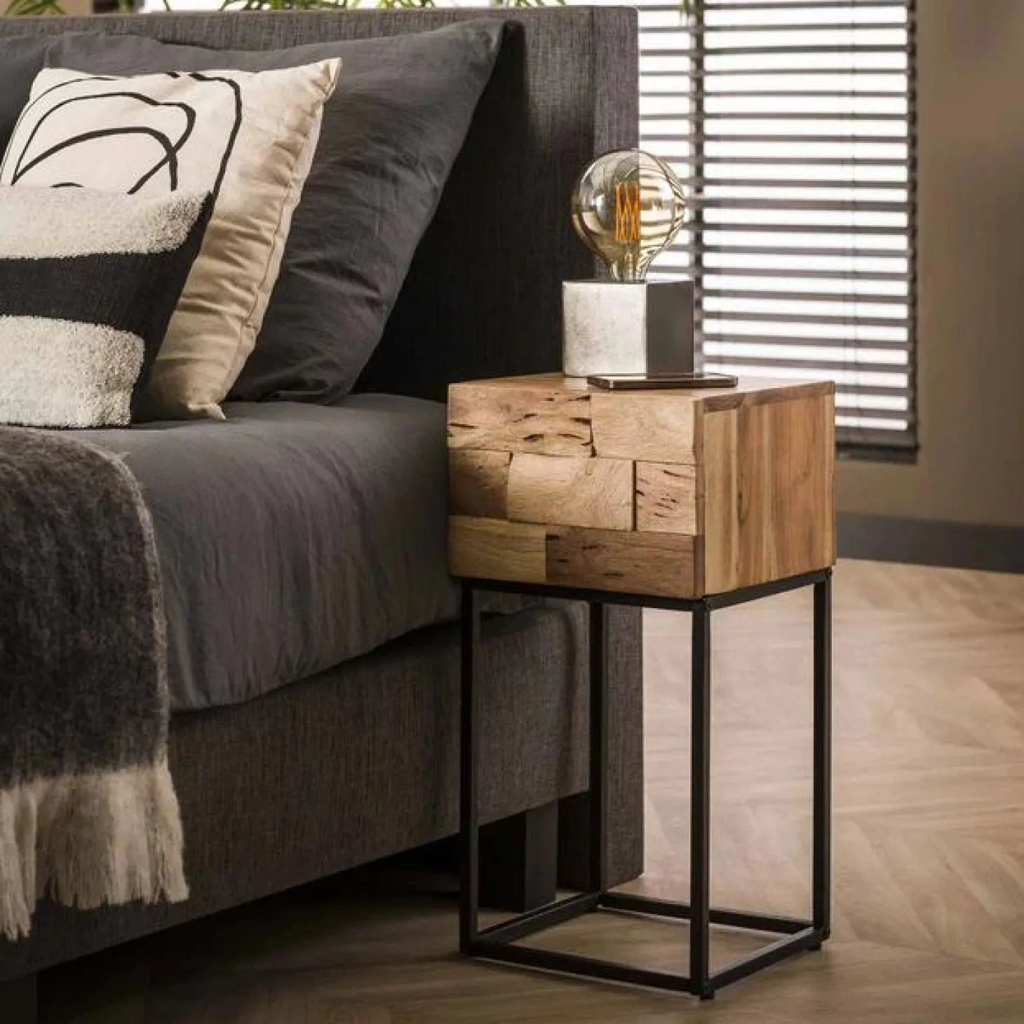 Nachtkastje Mill Acaciahout met 1 lade - Loft24.nl