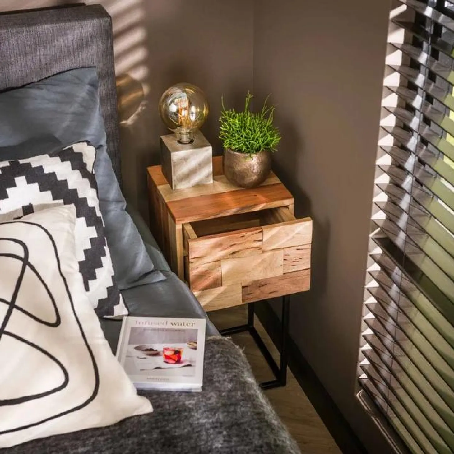 Nachtkastje Mill Acaciahout met 1 lade - Loft24.nl