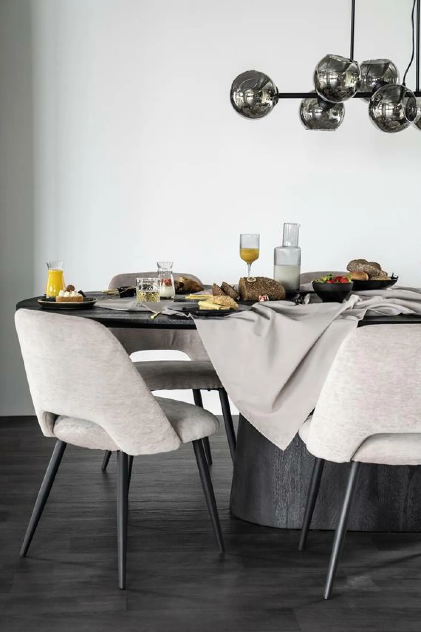 Ovale Eettafel Aron Mangohout Bruin - 200cm - Loft24.nl