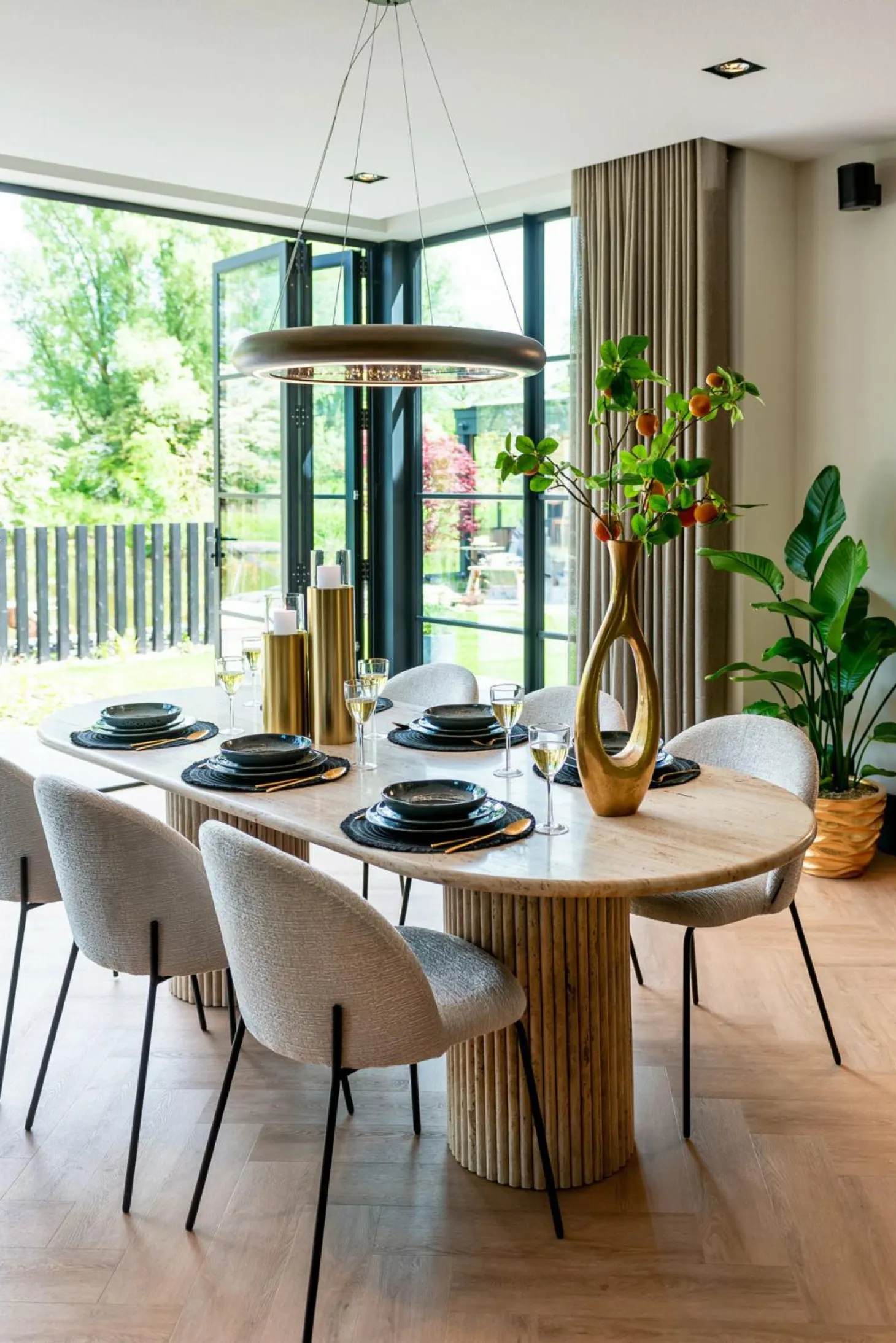 Ovale Eettafel La Cantera 240 x 110 cm - Travertin - Loft24.nl