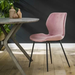 Stoel Shell Velvet ronde buis - Roze - Loft24.nl
