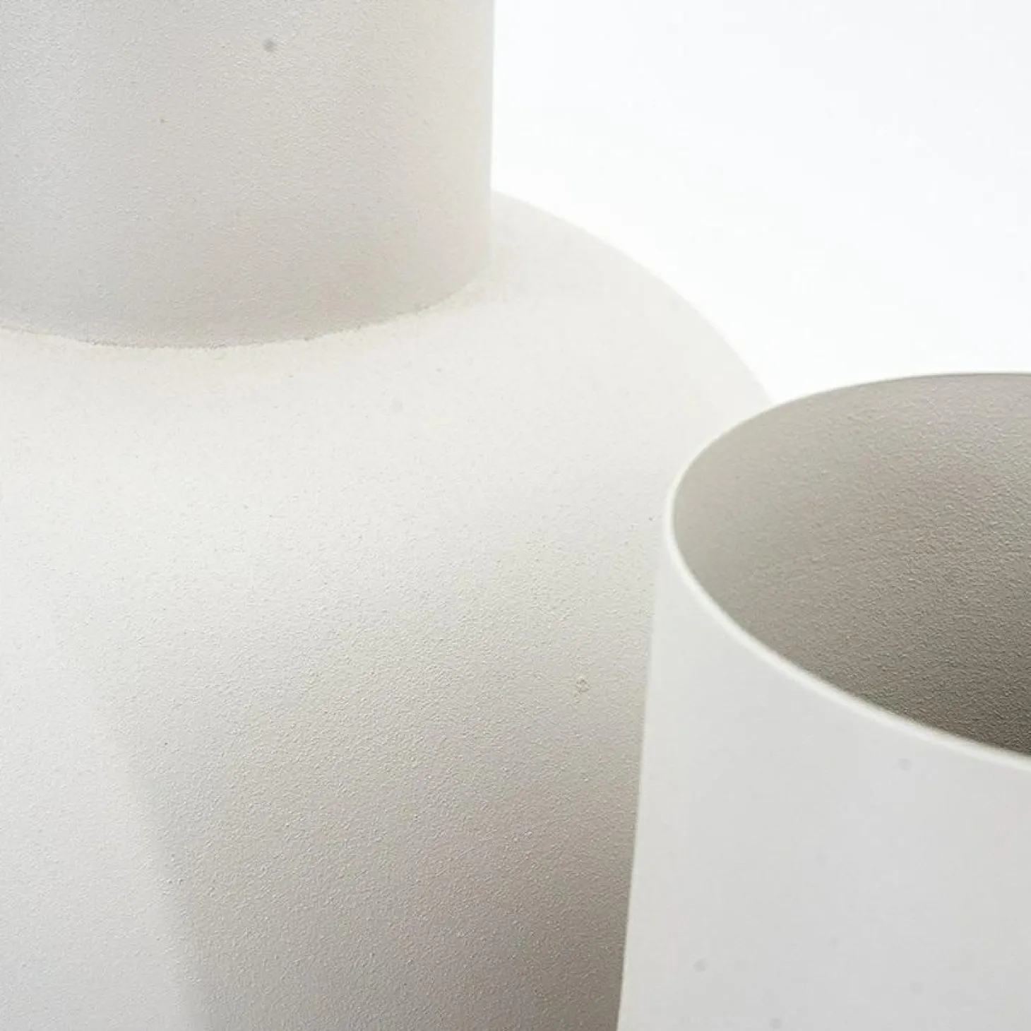 Vaas Ola Off White medium 40 cm (showroommodel) - Loft24.nl