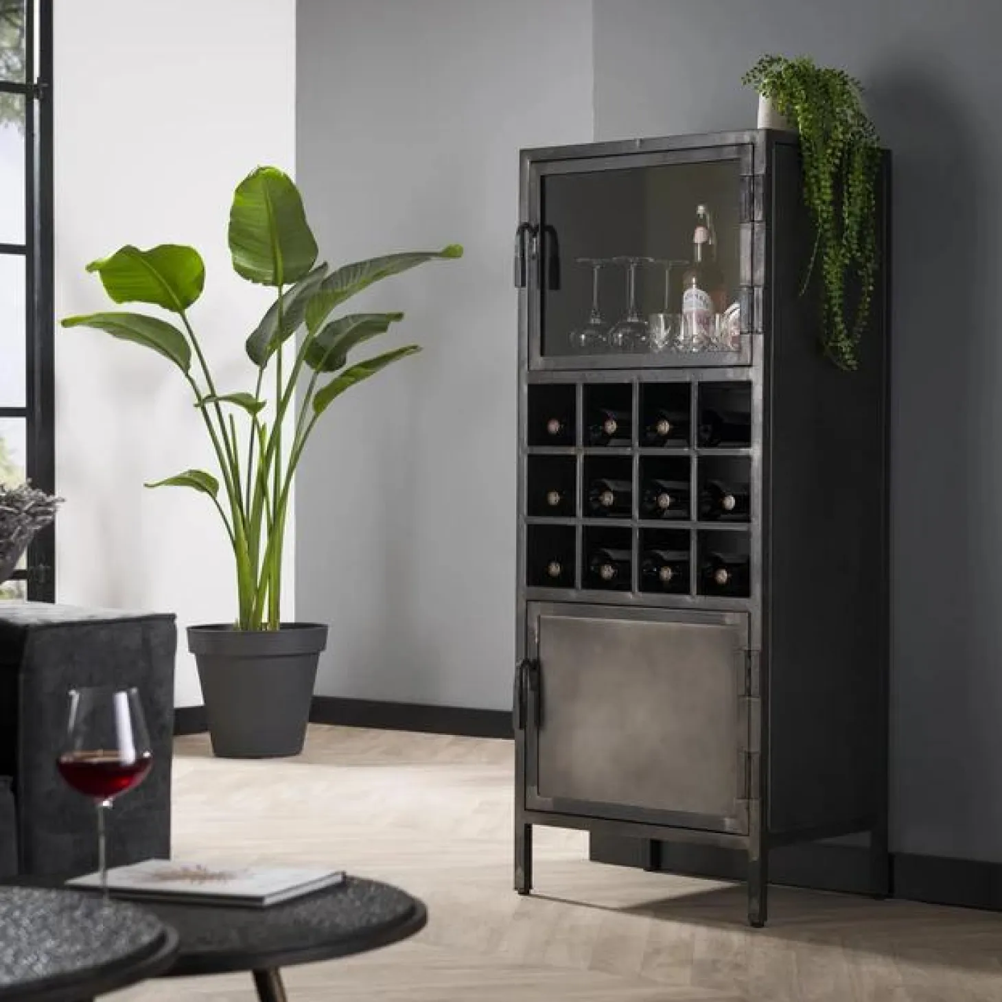 Wijnkast Ruff Metal 135 x 55 cm - Loft24.nl